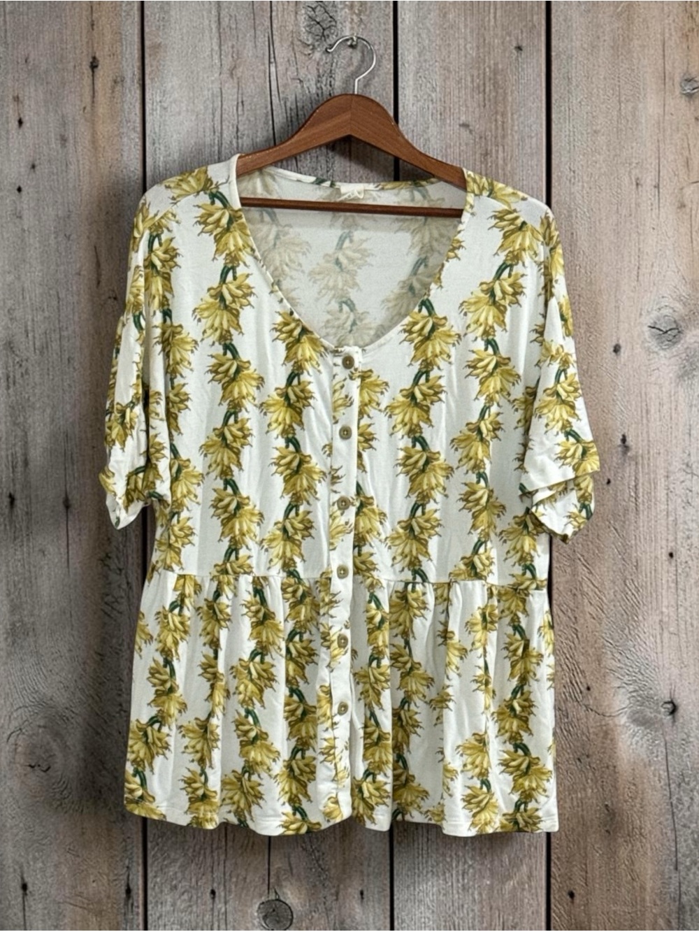 Kate Quinn The Woods Women’s Short Sleeve Fall Floral Shirt Size Medium